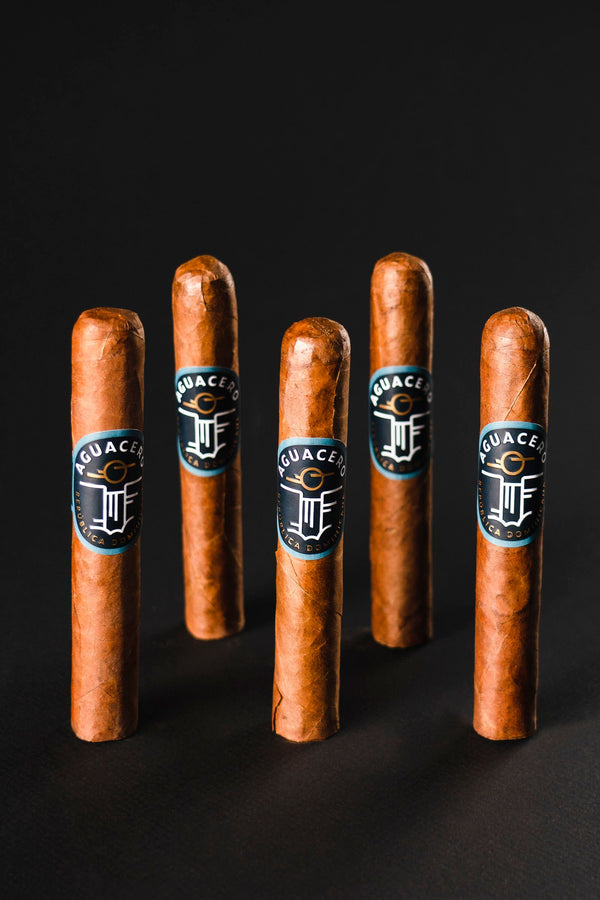 Aguacero Toro Cigars (5 pack)